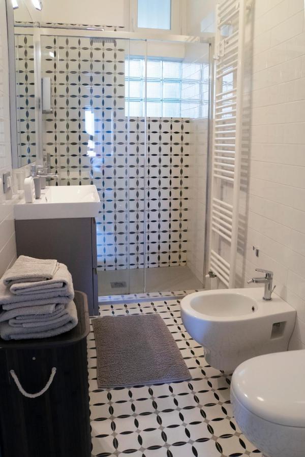 Ad Un Passo Dal Molo Con 2 Biciclette Incluse Apartment Viareggio Exterior photo